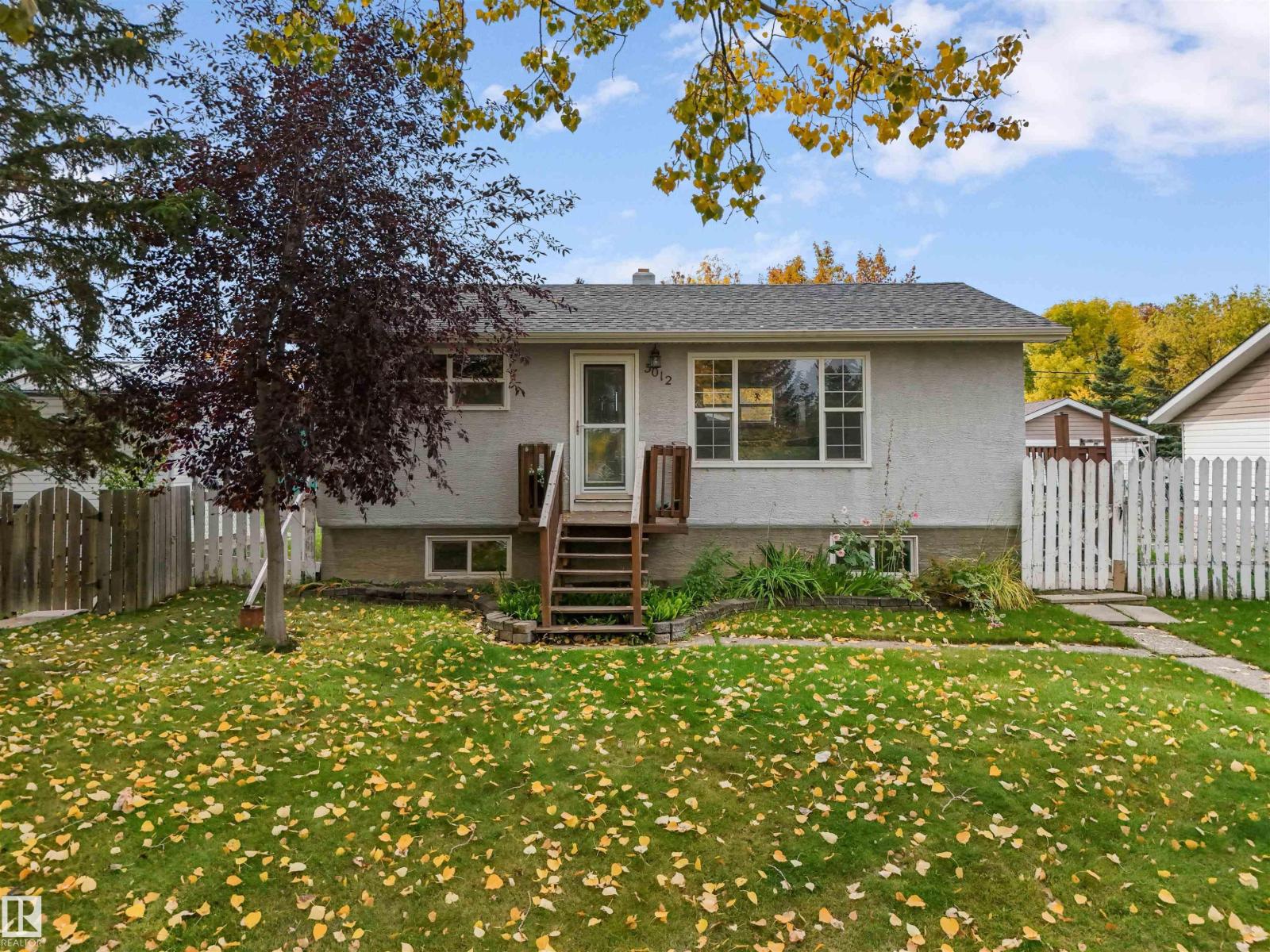 5012 45 St Property Photo 1