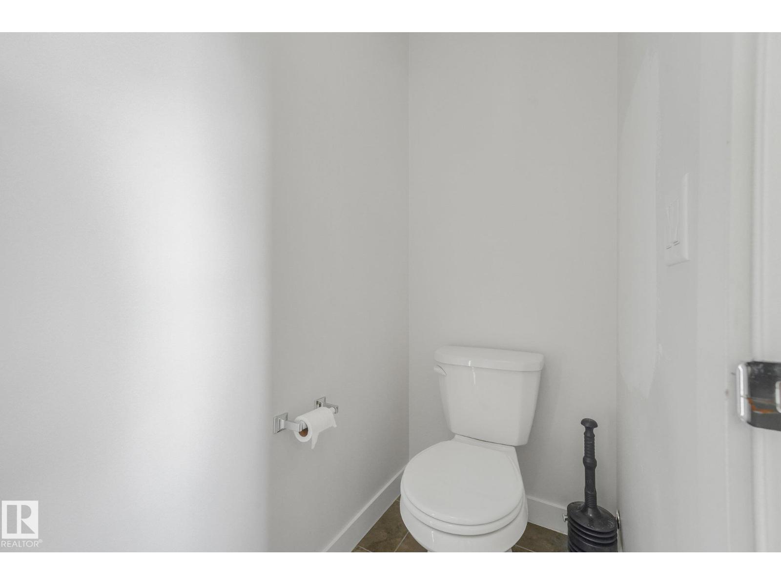 7832 Erasmus Wd Nw Property Photo 41