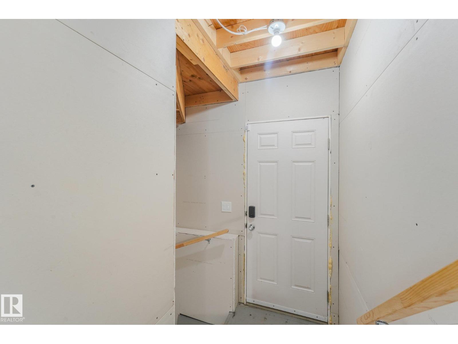 7832 Erasmus Wd Nw Property Photo 45