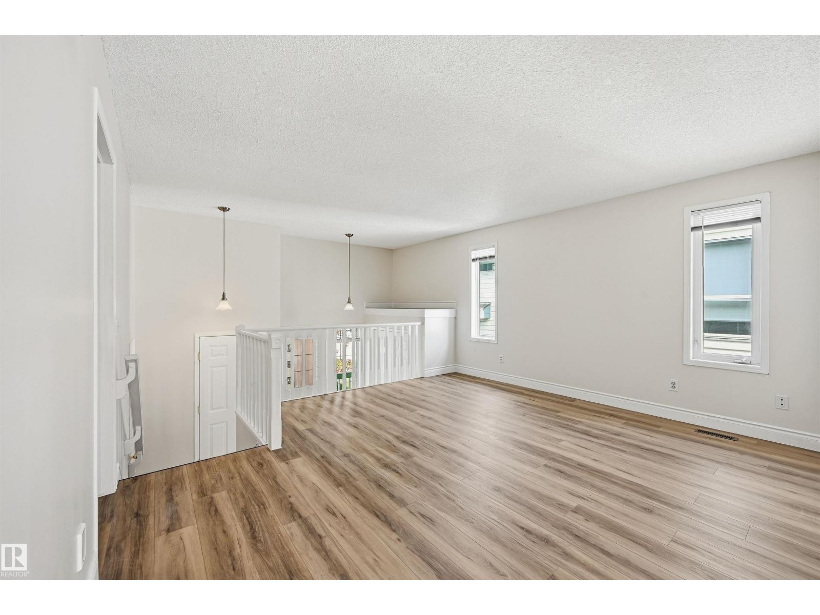 11615 8 Av Nw Property Photo 5