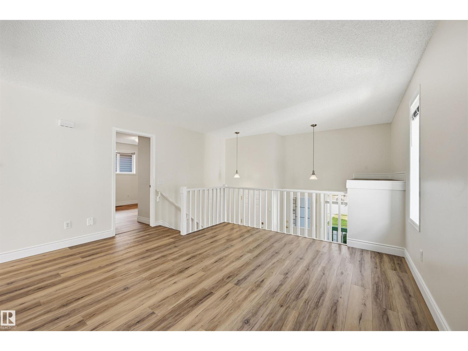 11615 8 Av Nw Property Photo 8