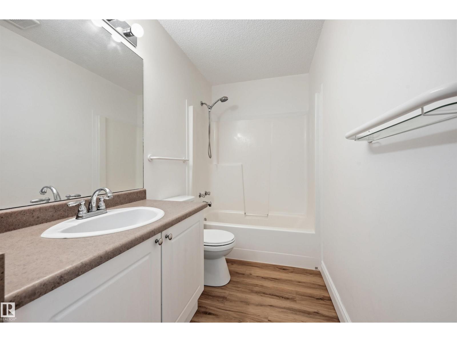 11615 8 Av Nw Property Photo 22