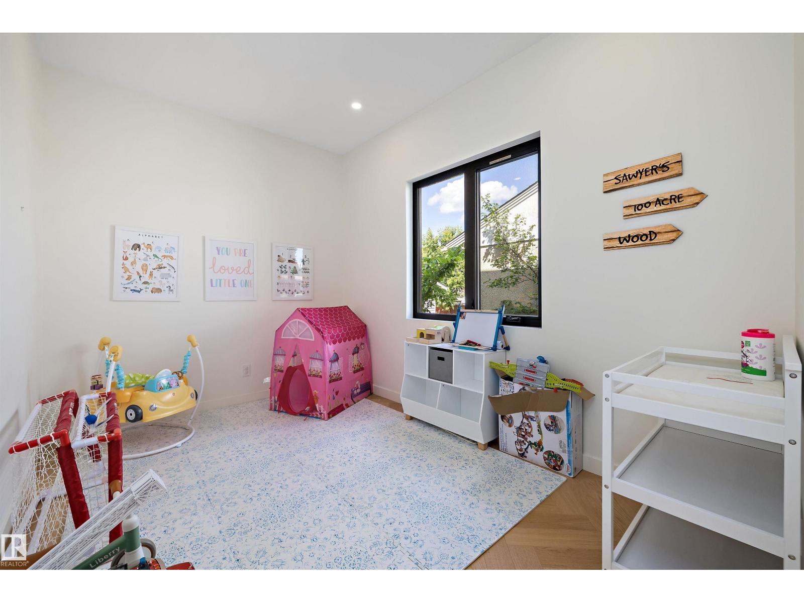 14624 93 Av Nw Property Photo 29