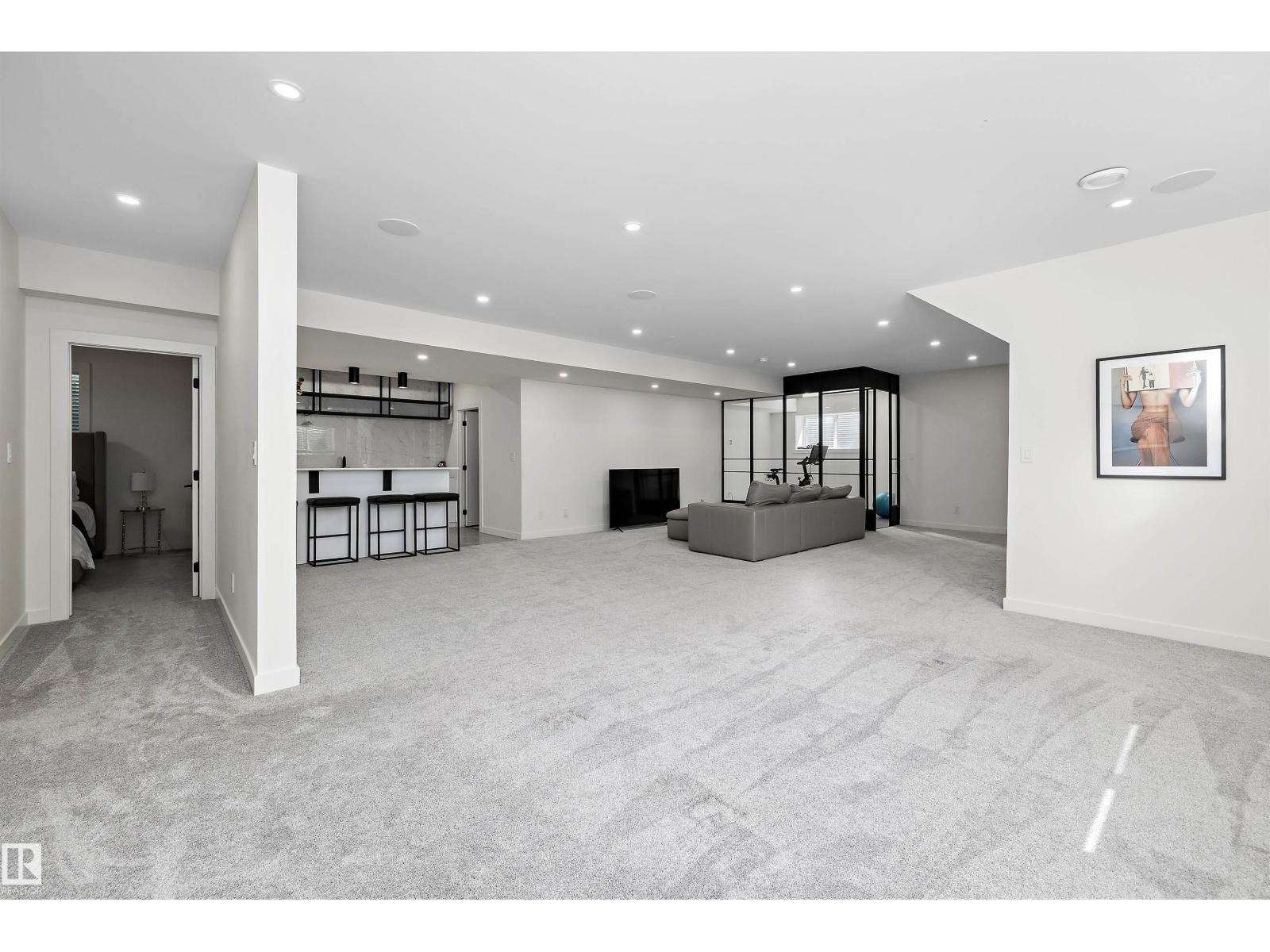14624 93 Av Nw Property Photo 50