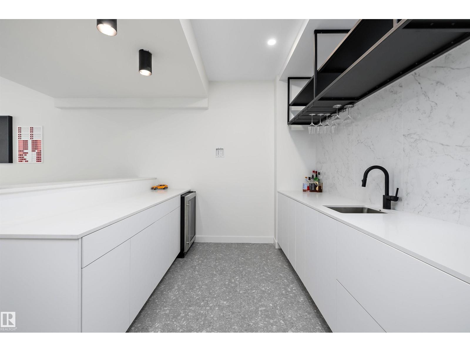 14624 93 Av Nw Property Photo 53