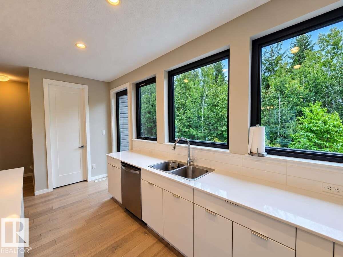 #5 1304 Rutherford Rd Sw Property Photo 6