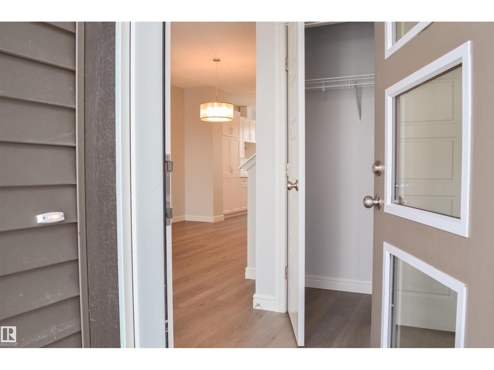 18832 28 Av Nw Property Photo 2