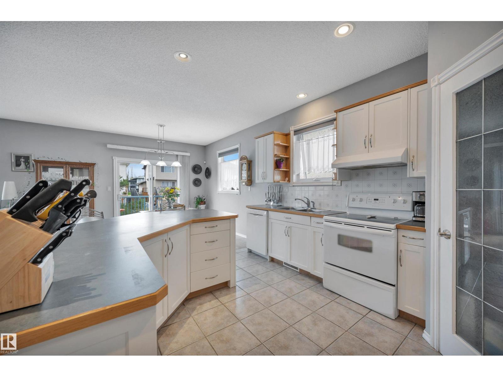 14932 136 St Nw Property Photo 15