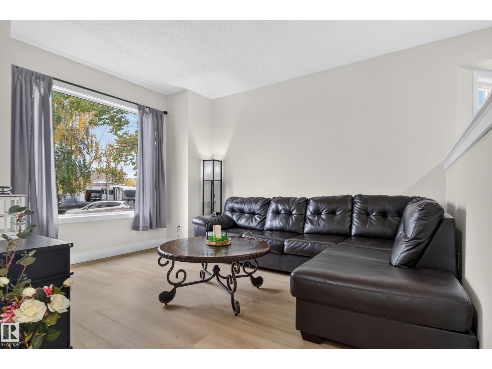 9504 95 St Se Property Photo 12