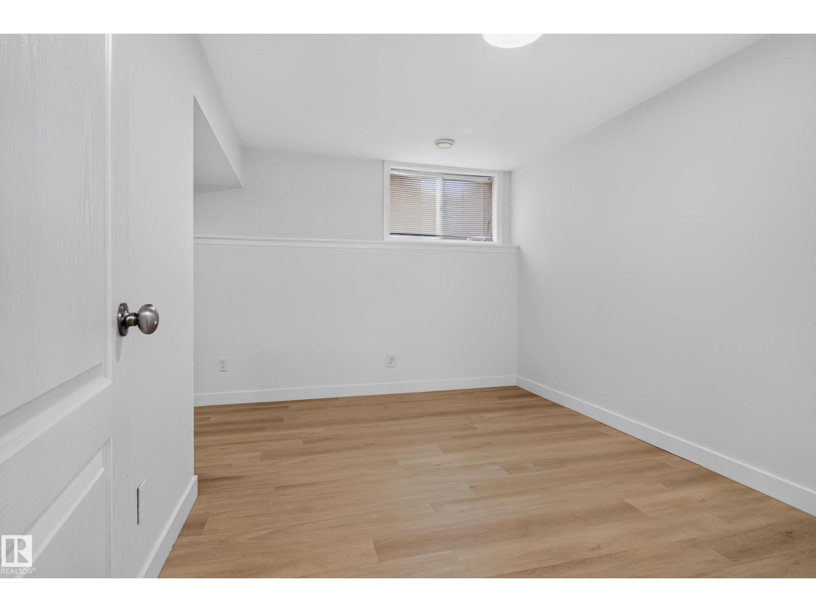 9504 95 St Se Property Photo 43