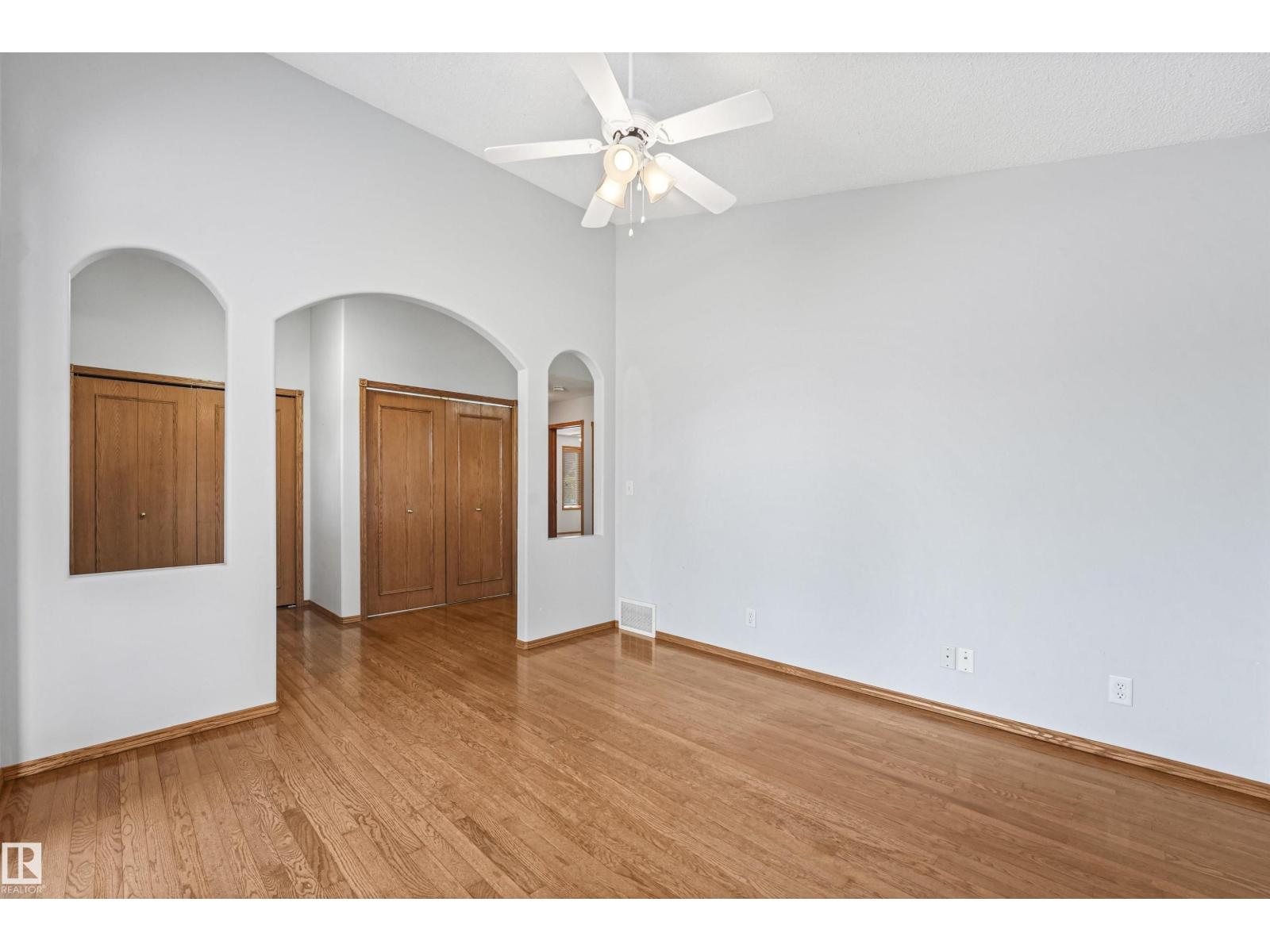 16206 84 St Nw Property Photo 10