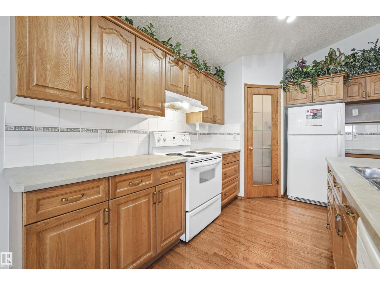 16206 84 St Nw Property Photo 16