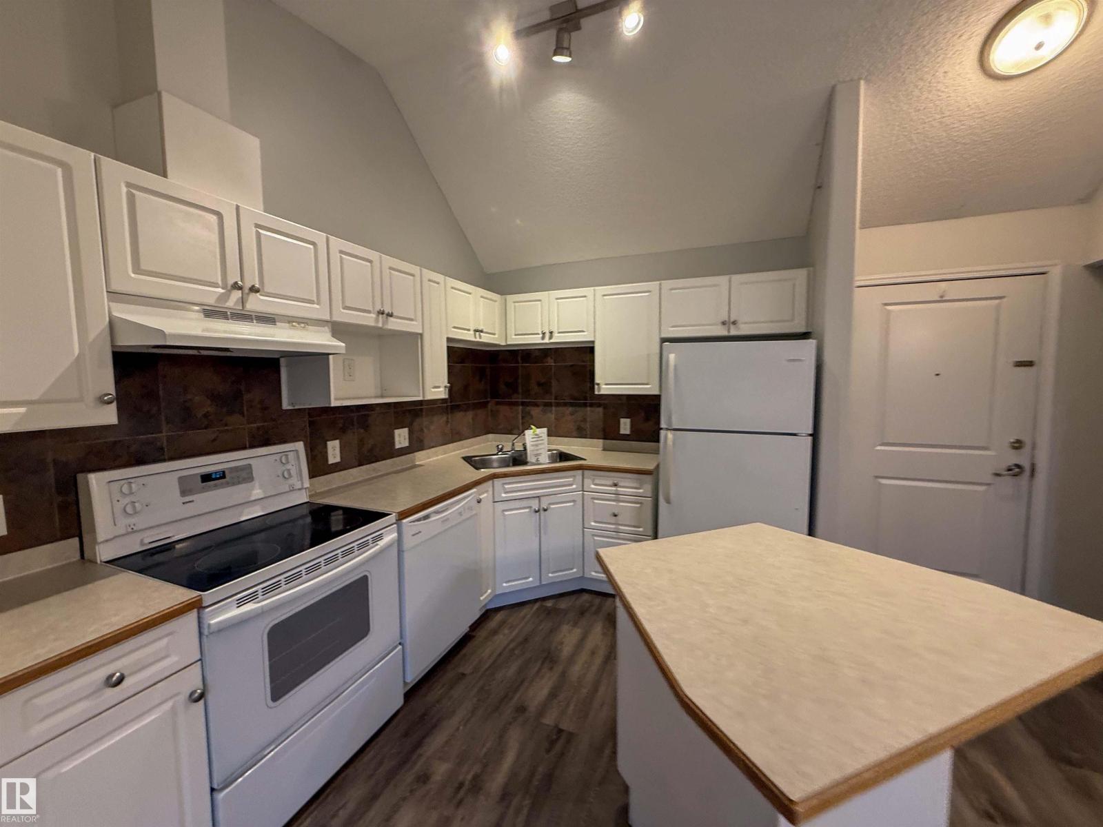 #515 11325 83 St Nw Property Photo 16