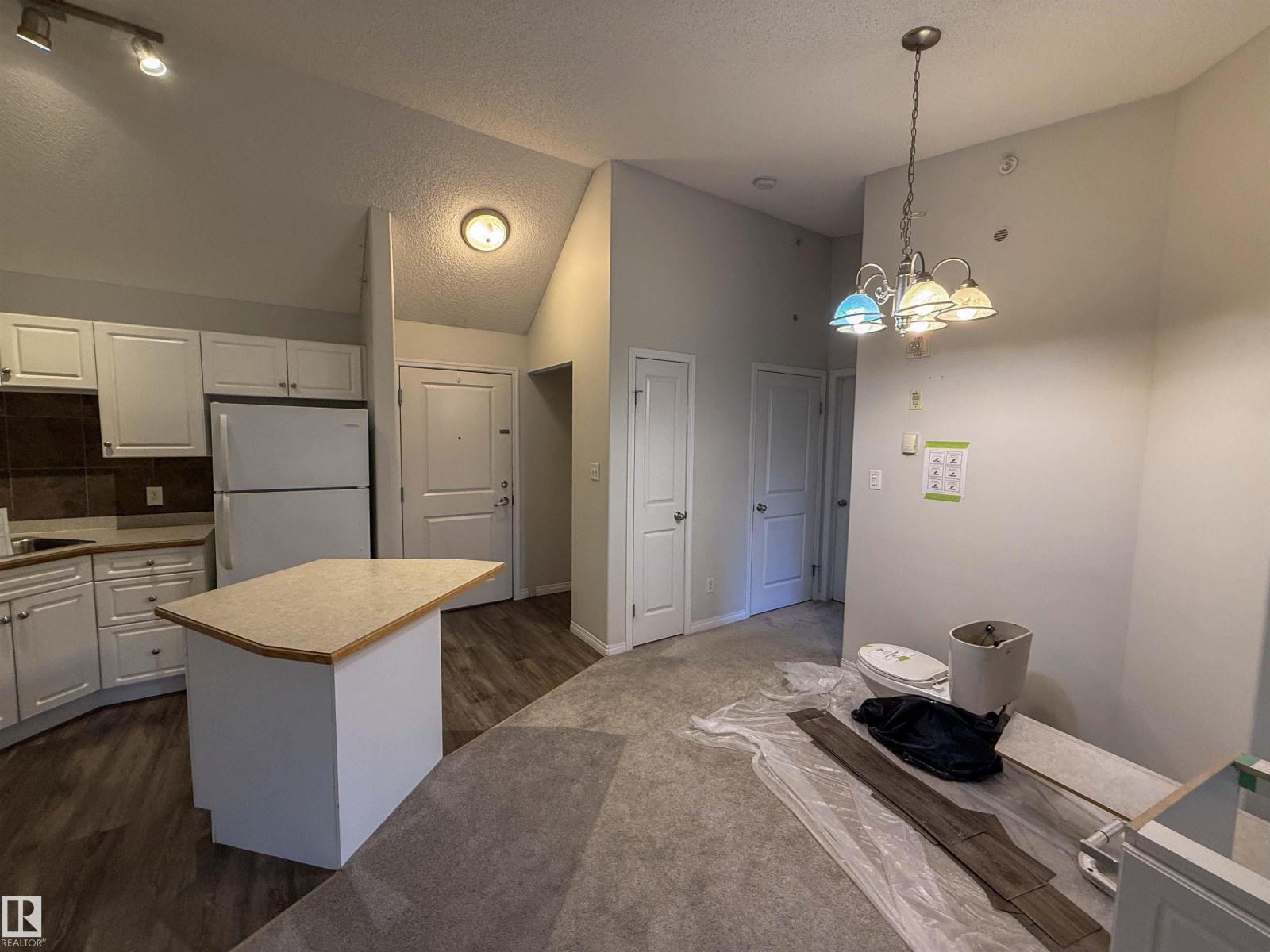 #515 11325 83 St Nw Property Photo 21