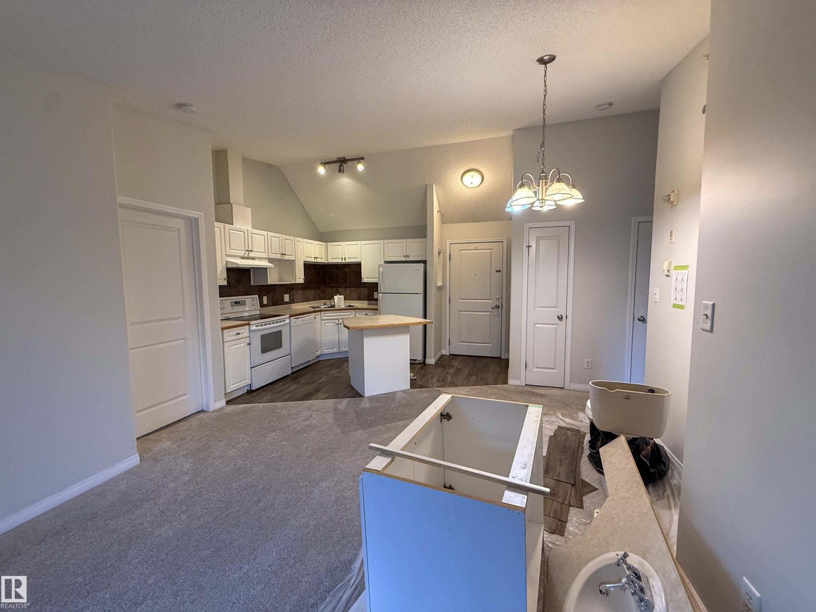 #515 11325 83 St Nw Property Photo 23