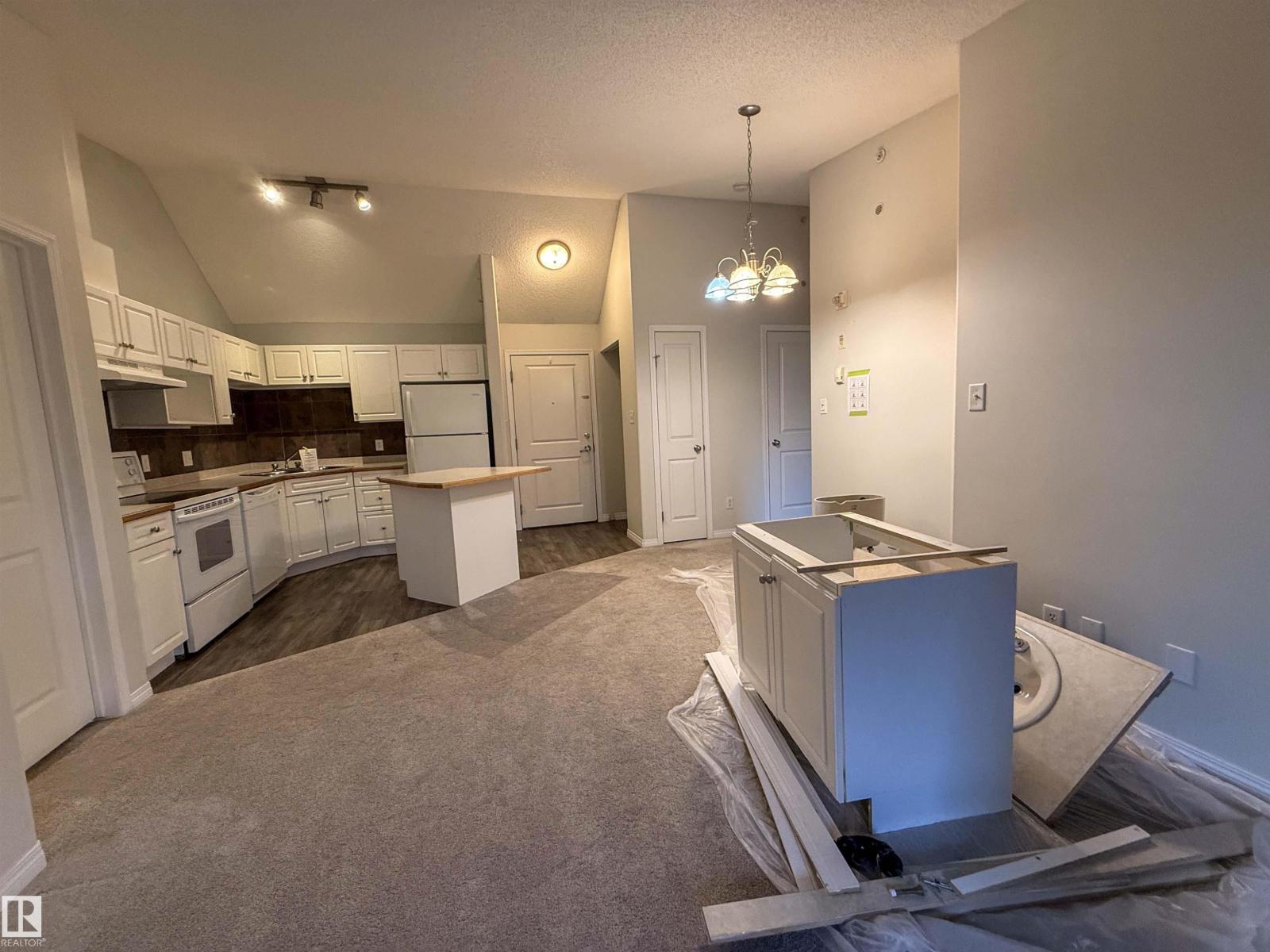 #515 11325 83 St Nw Property Photo 24