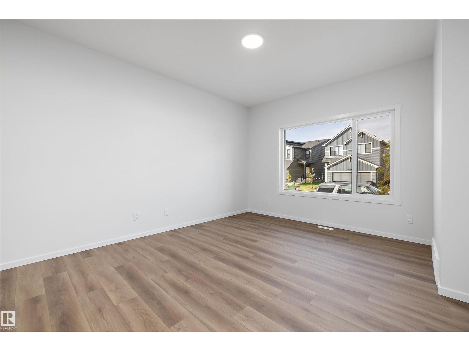 9103 Elves Lo Nw Property Photo 3