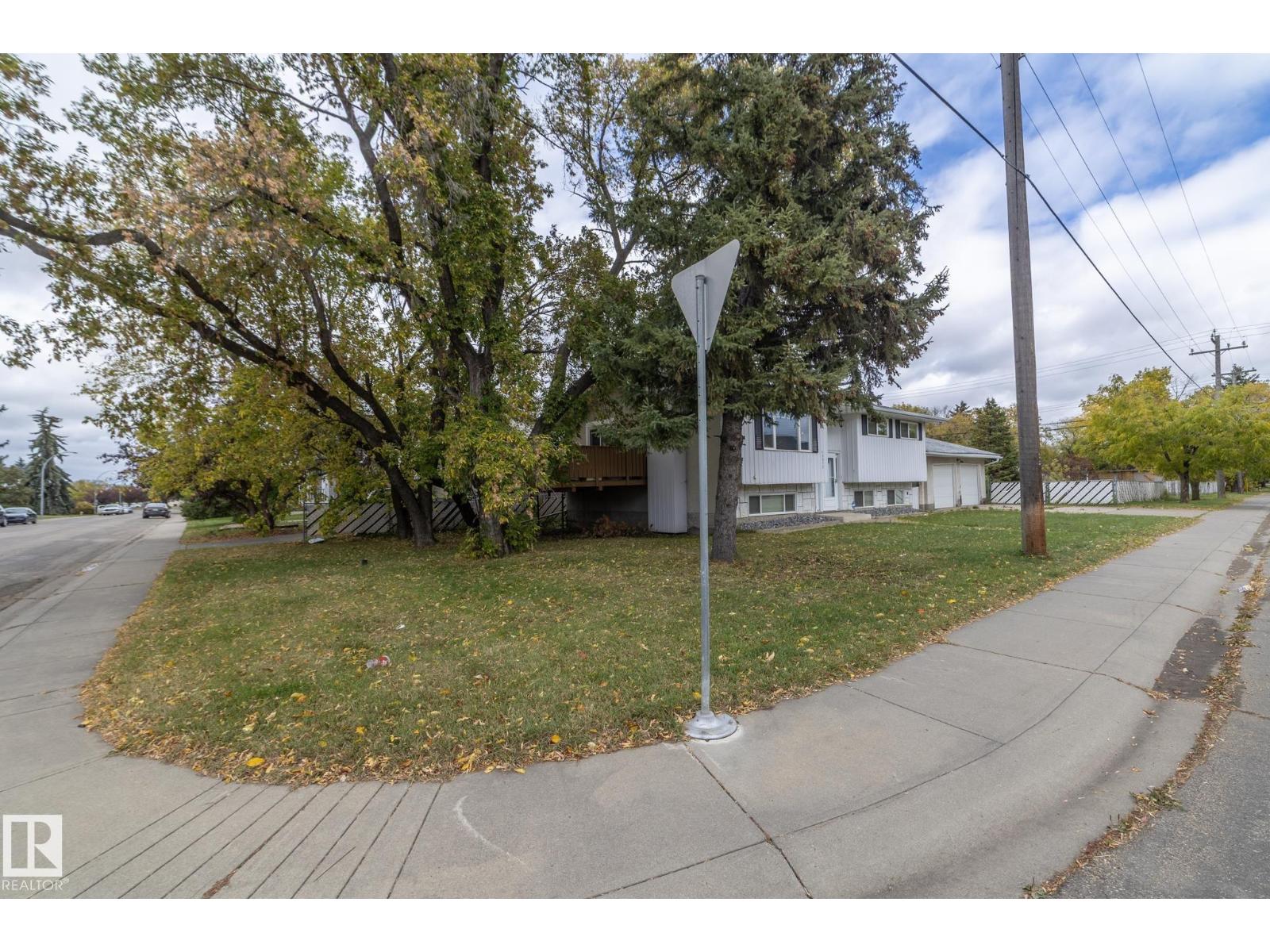 15312 109 Av Nw Property Photo 2