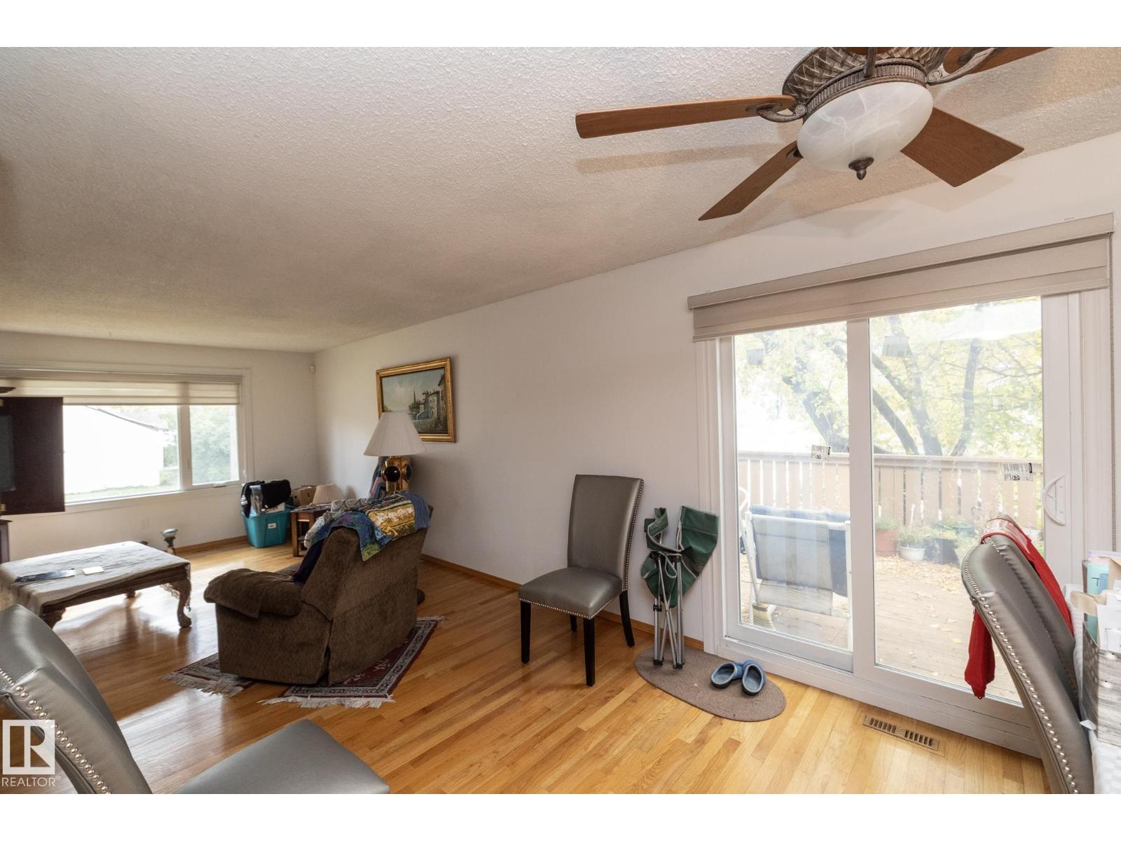 15312 109 Av Nw Property Photo 13