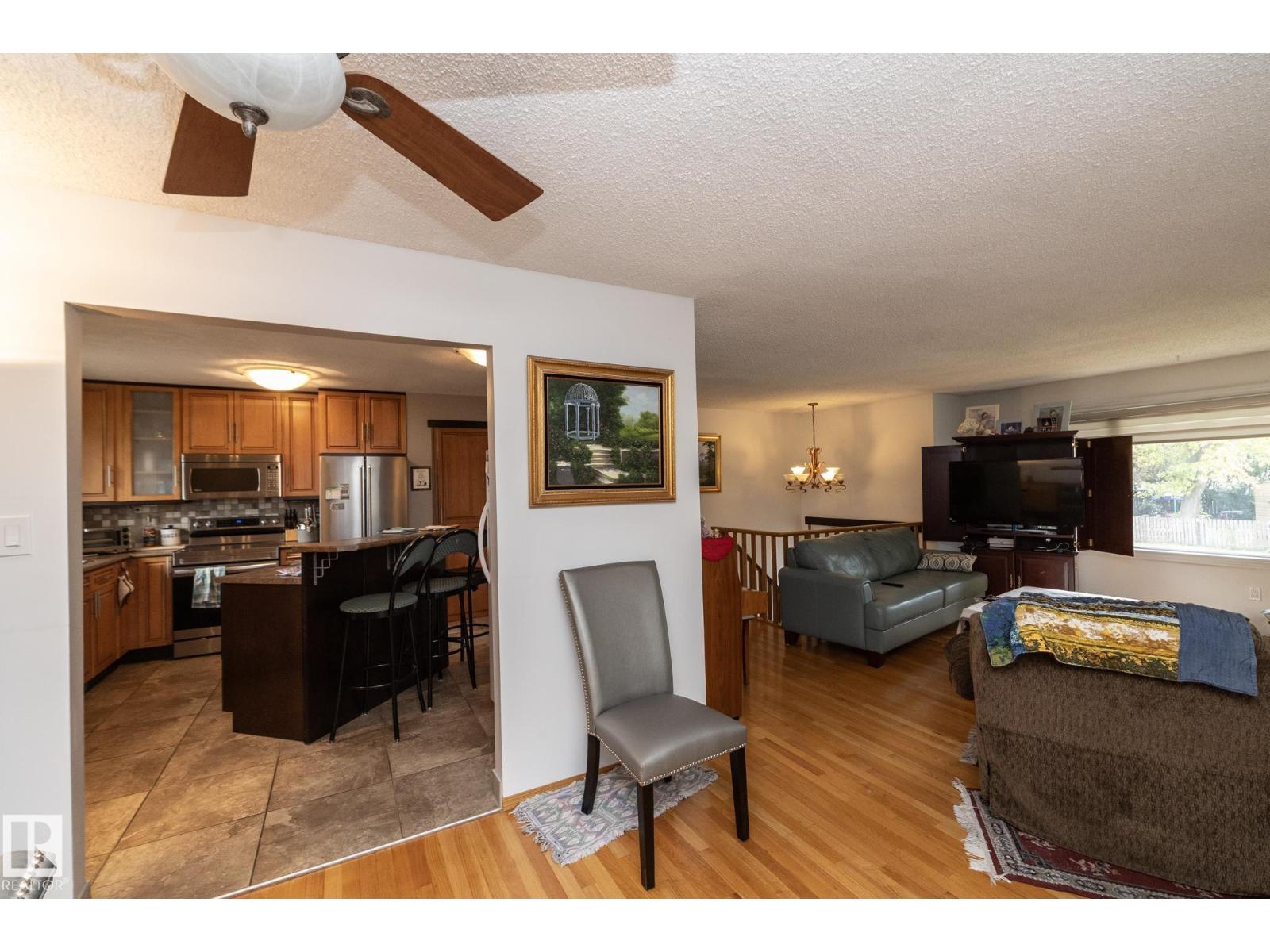 15312 109 Av Nw Property Photo 16