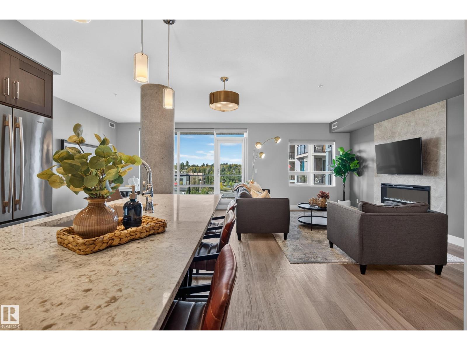 #732 200 Bellerose Dr Property Photo 6