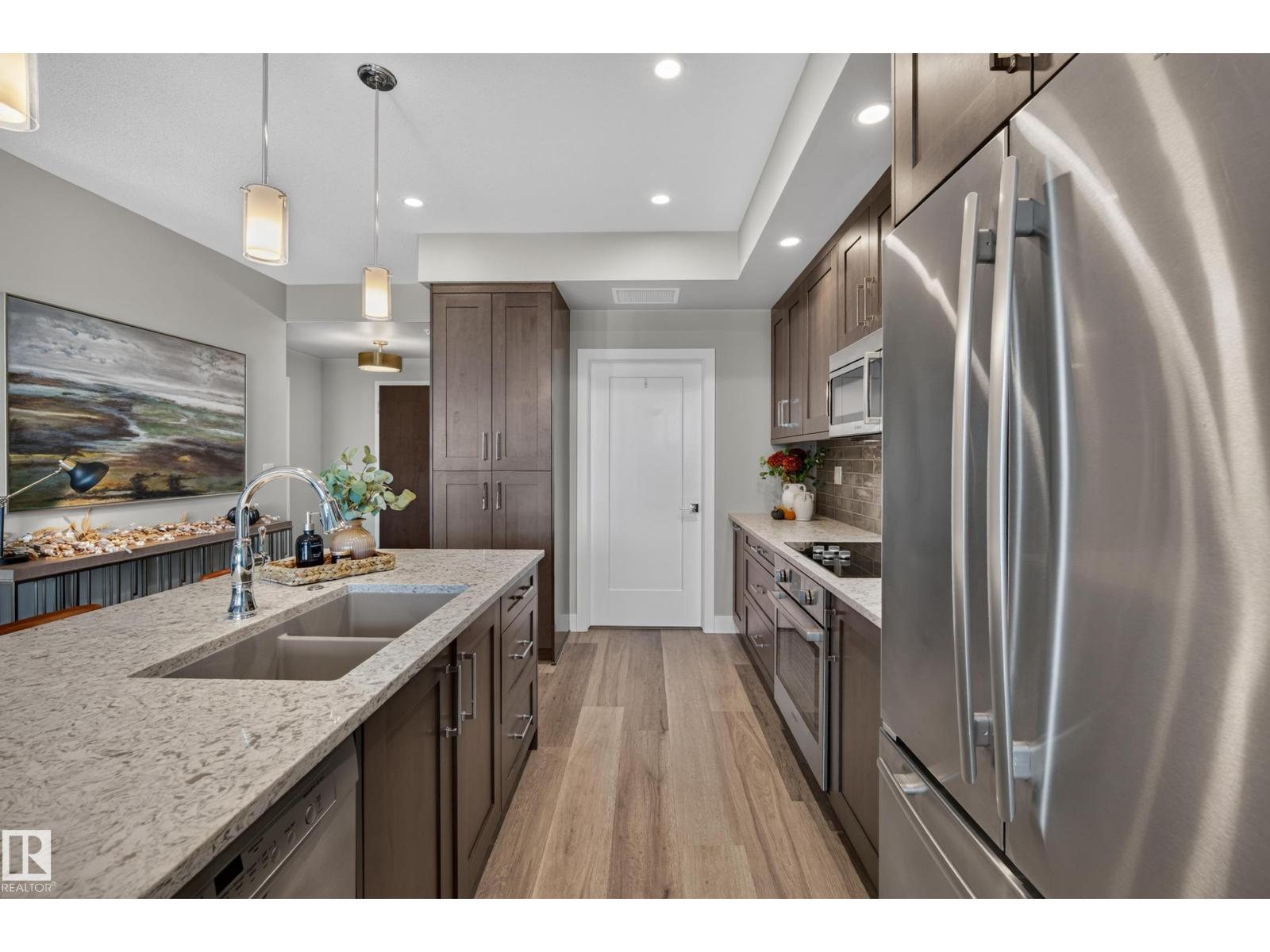 #732 200 Bellerose Dr Property Photo 9