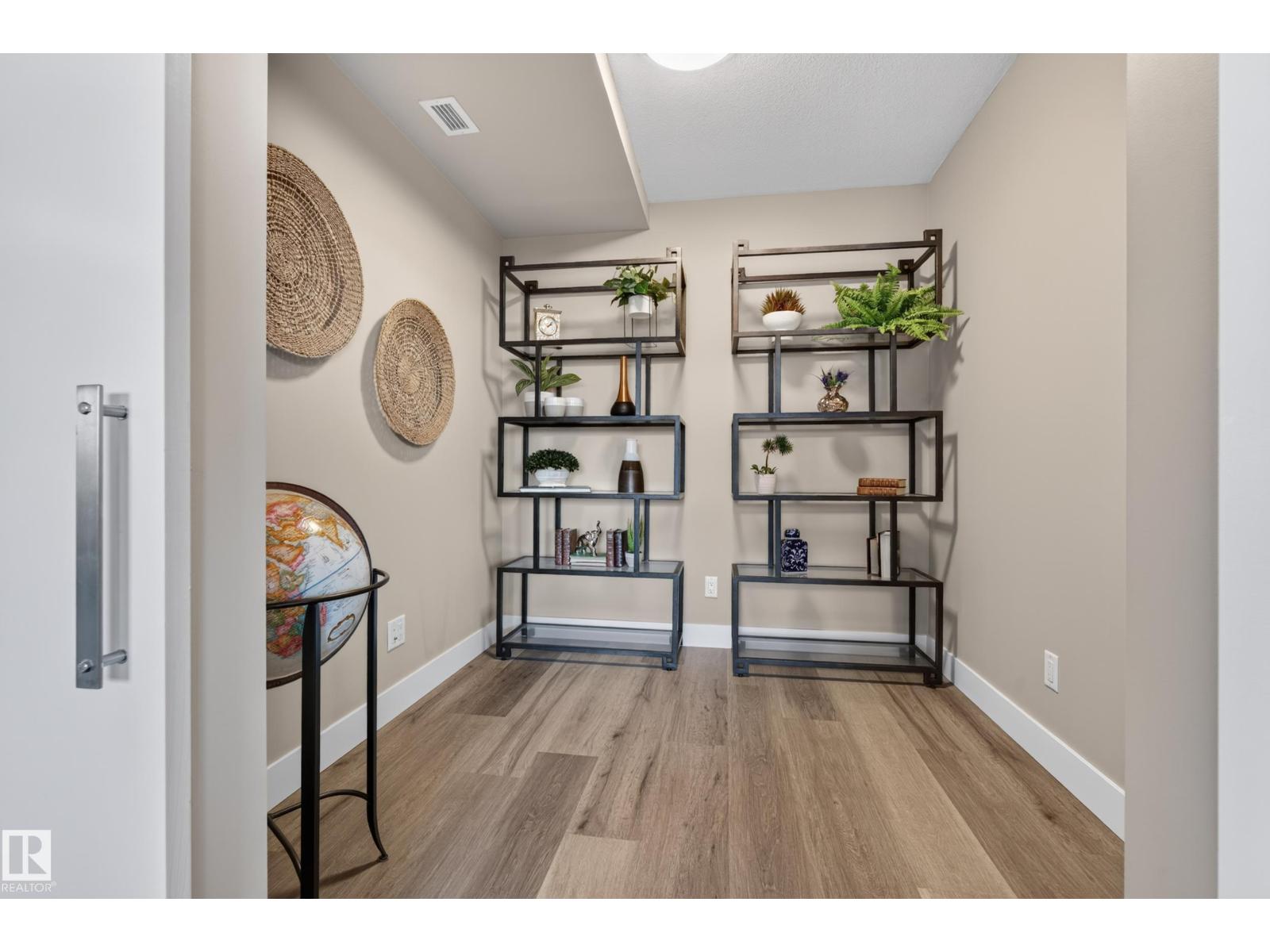 #732 200 Bellerose Dr Property Photo 21