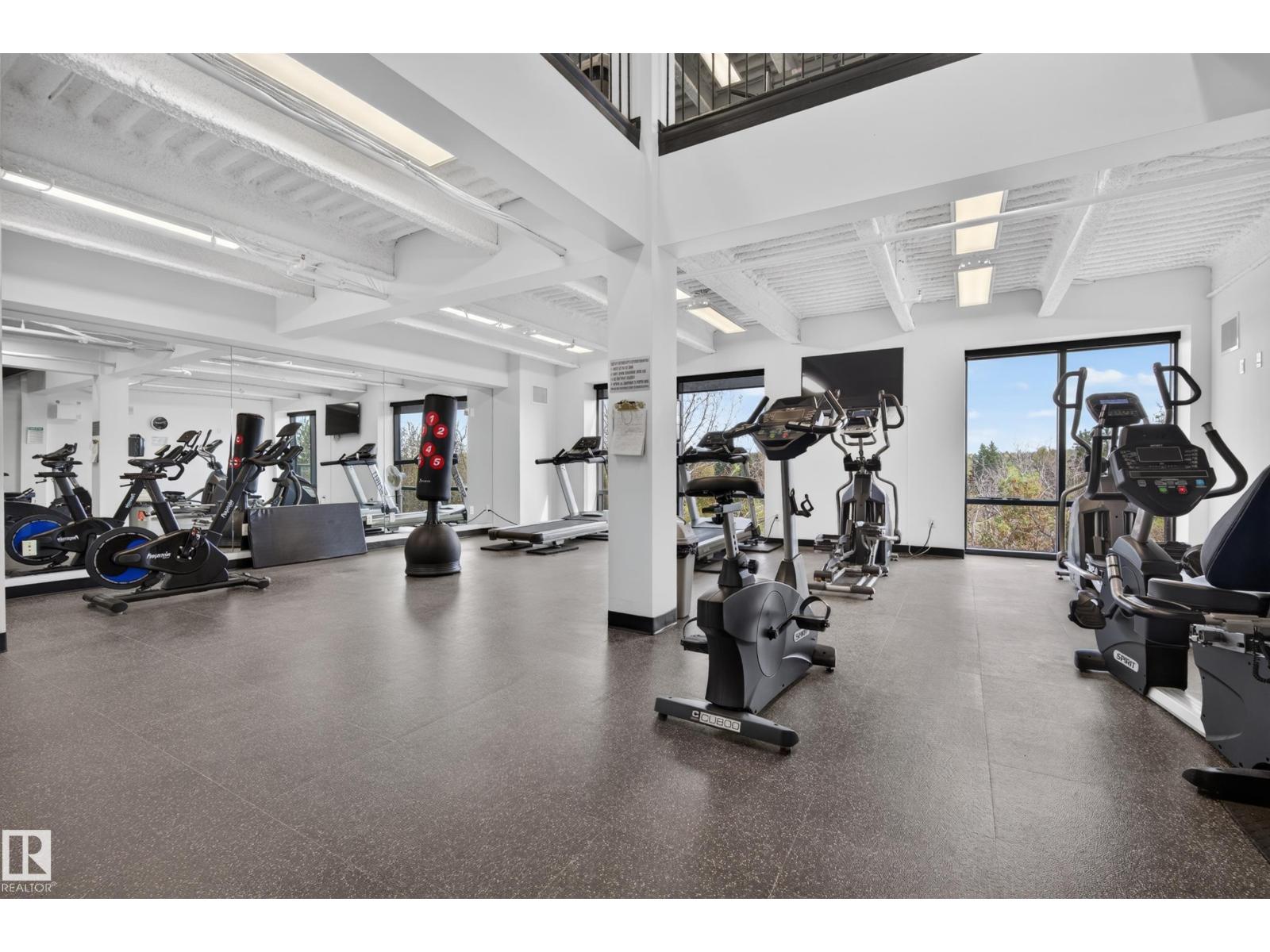 #732 200 Bellerose Dr Property Photo 34