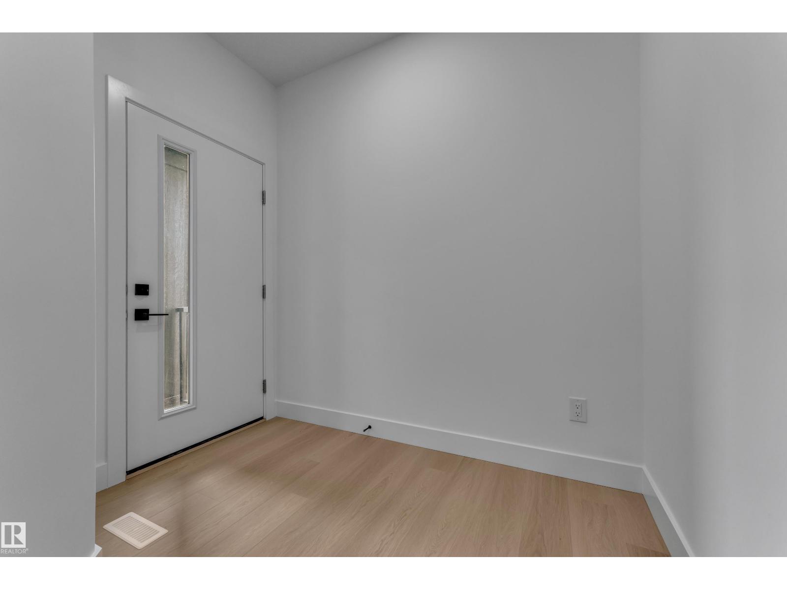 292 Munn Way Property Photo 4