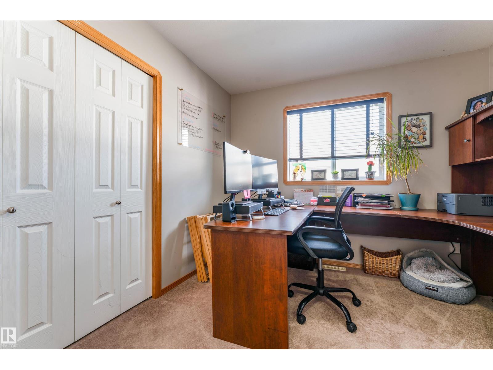 3924 44 Av Property Photo 21