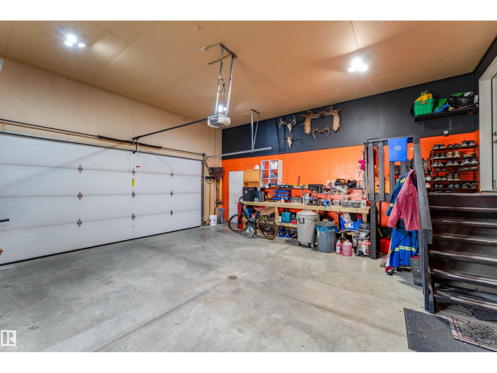 3924 44 Av Property Photo 30