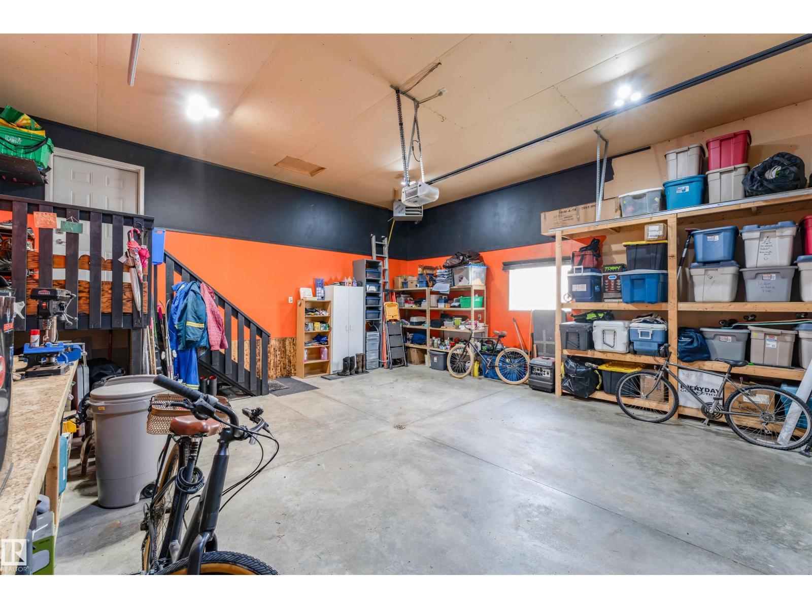 3924 44 Av Property Photo 31
