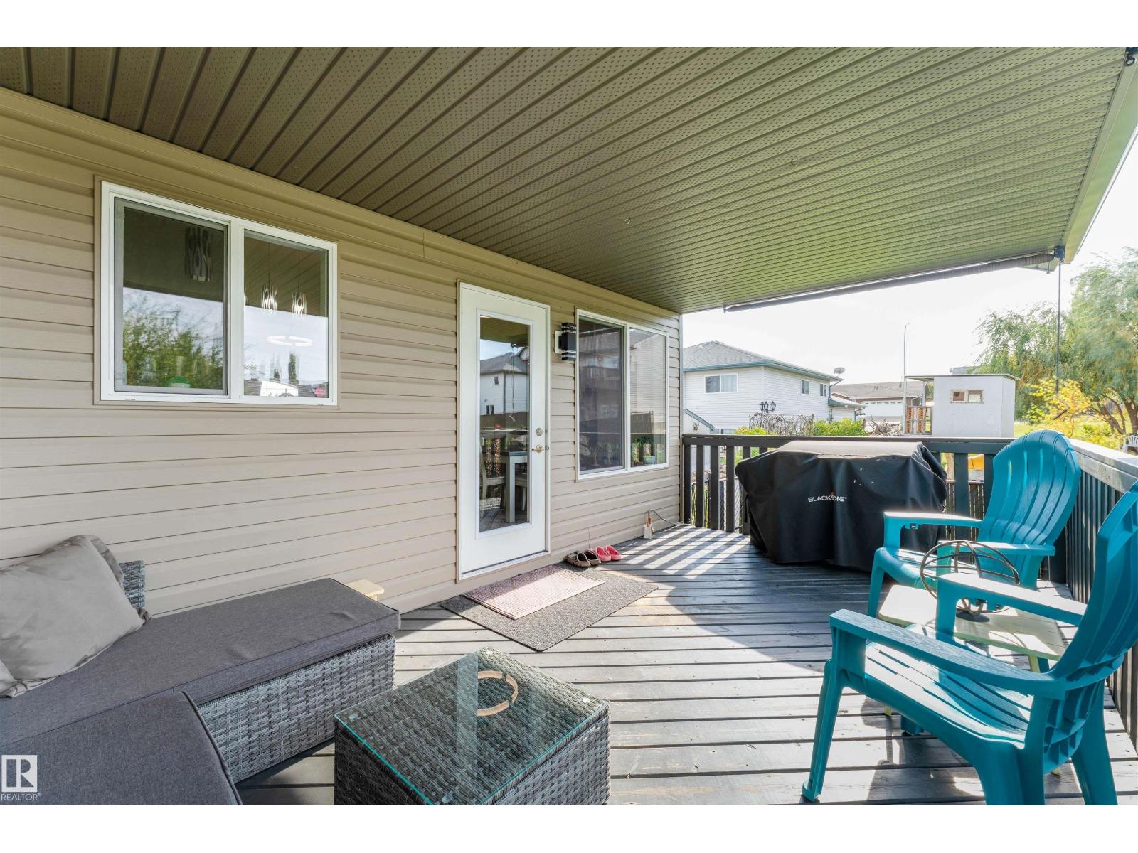 3924 44 Av Property Photo 34