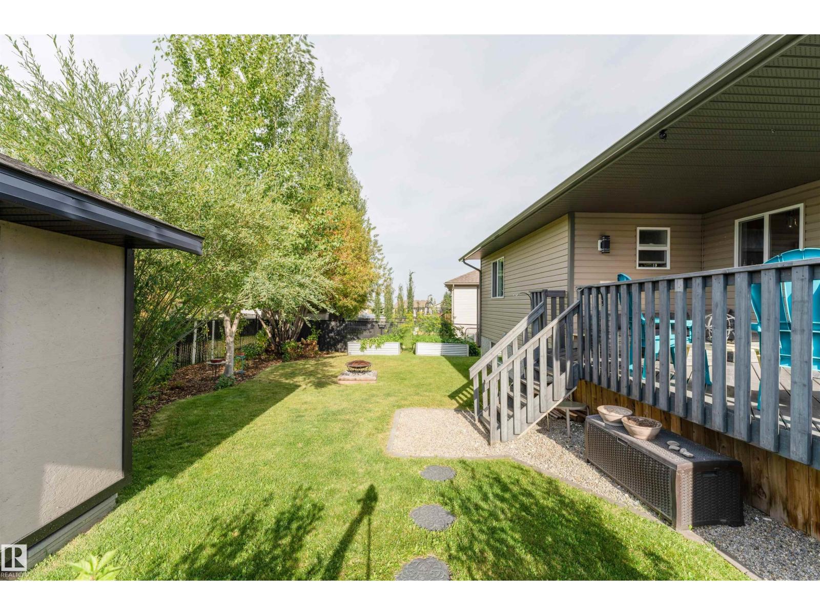 3924 44 Av Property Photo 36