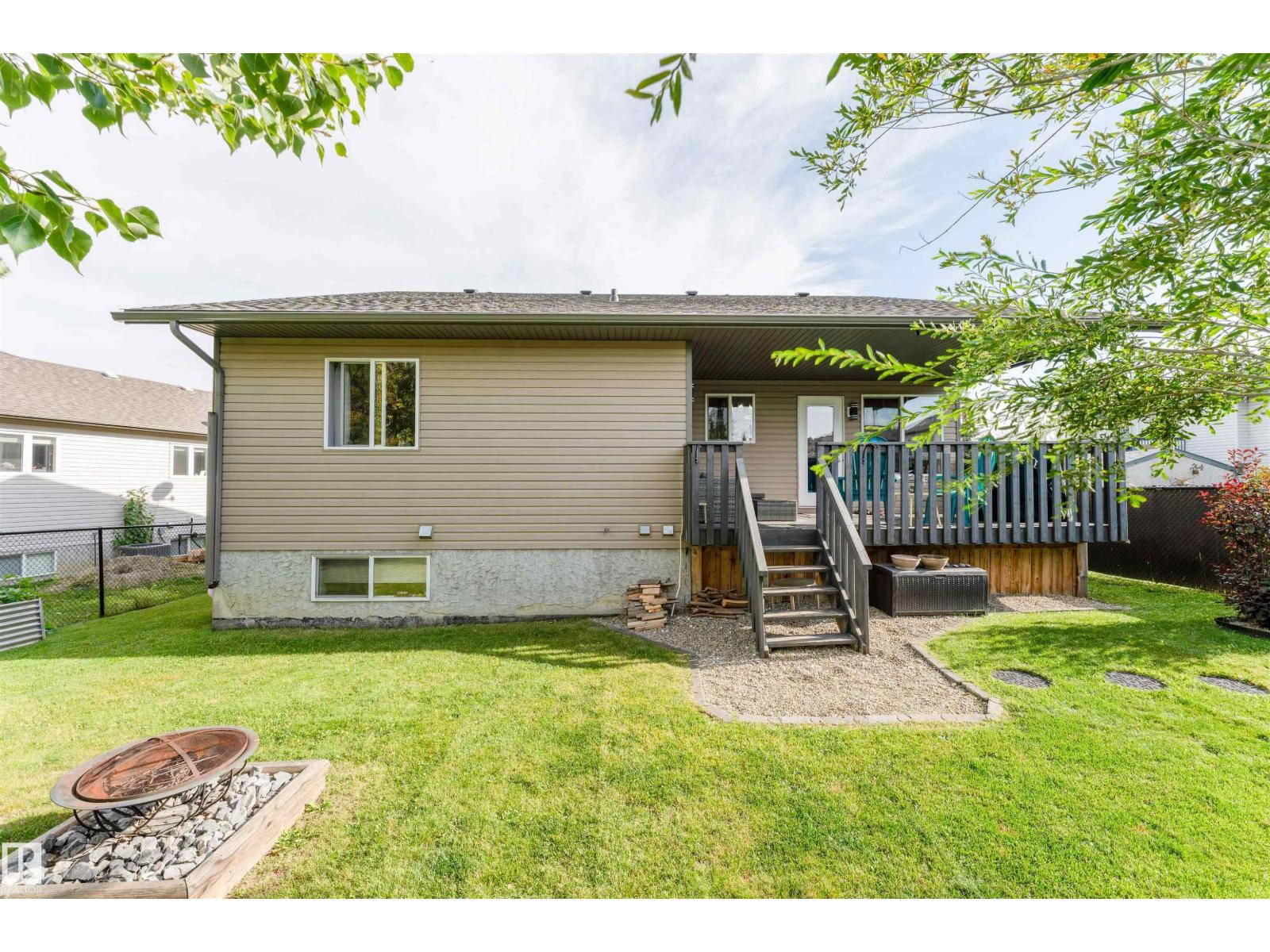 3924 44 Av Property Photo 39