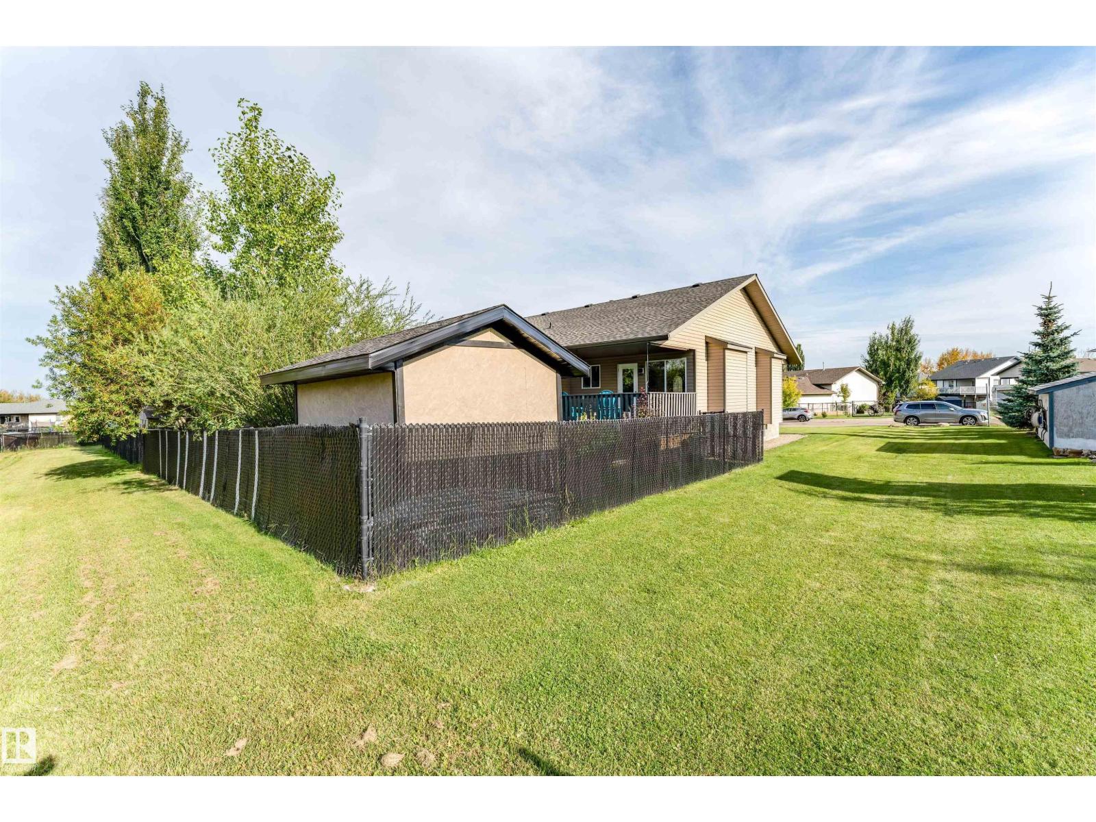 3924 44 Av Property Photo 40