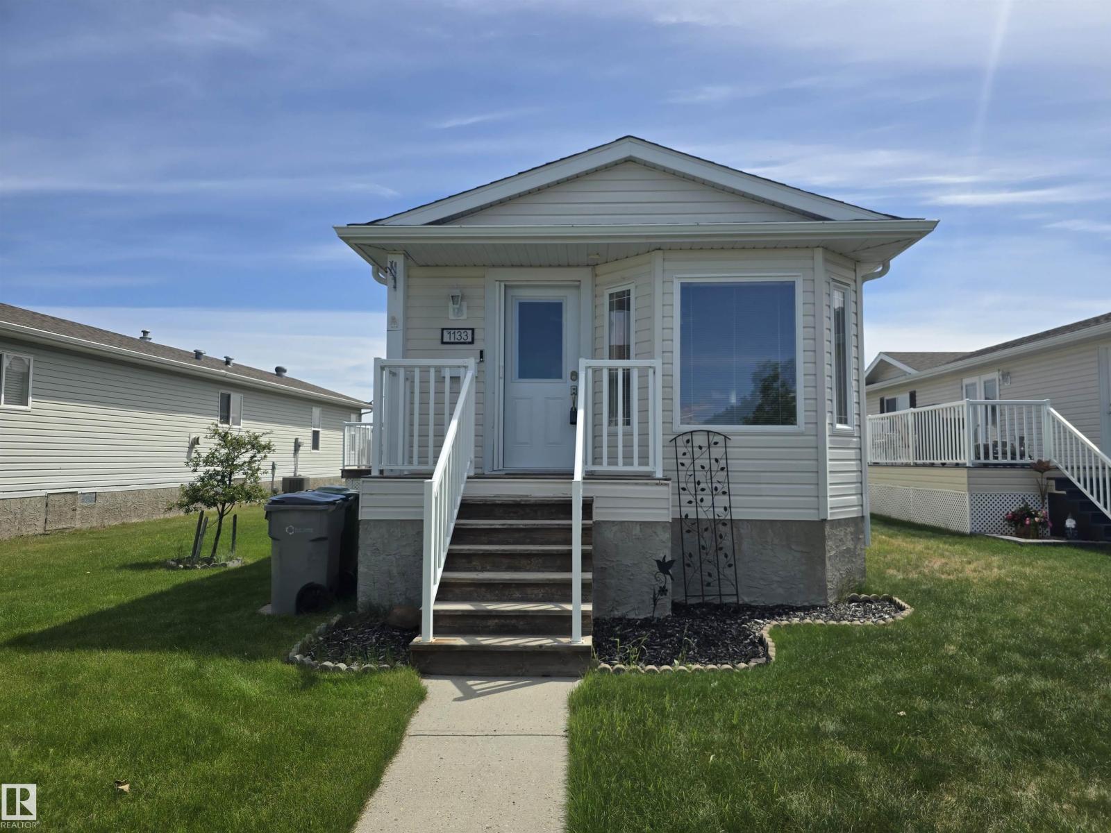 1133 Aspen DR