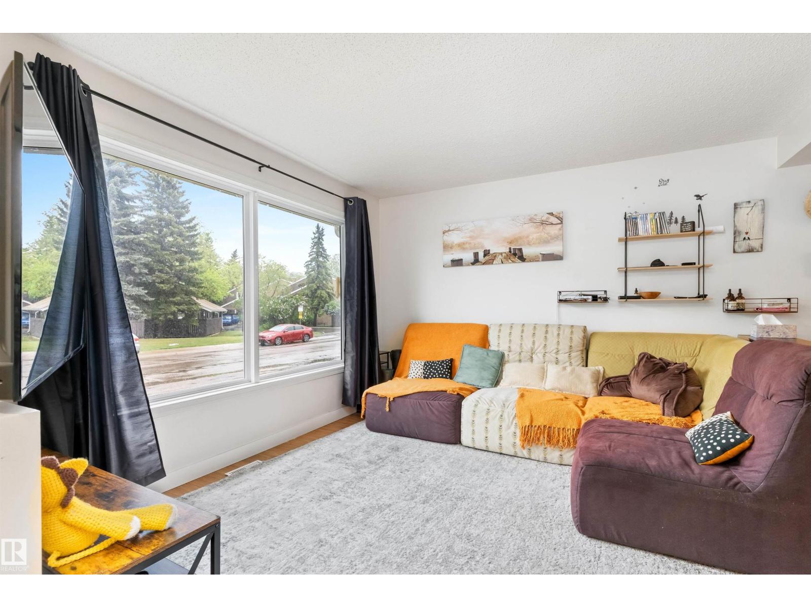 18045 96 Av Nw Property Photo 11
