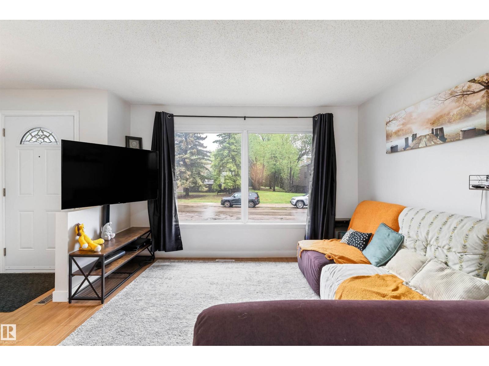 18045 96 Av Nw Property Photo 12
