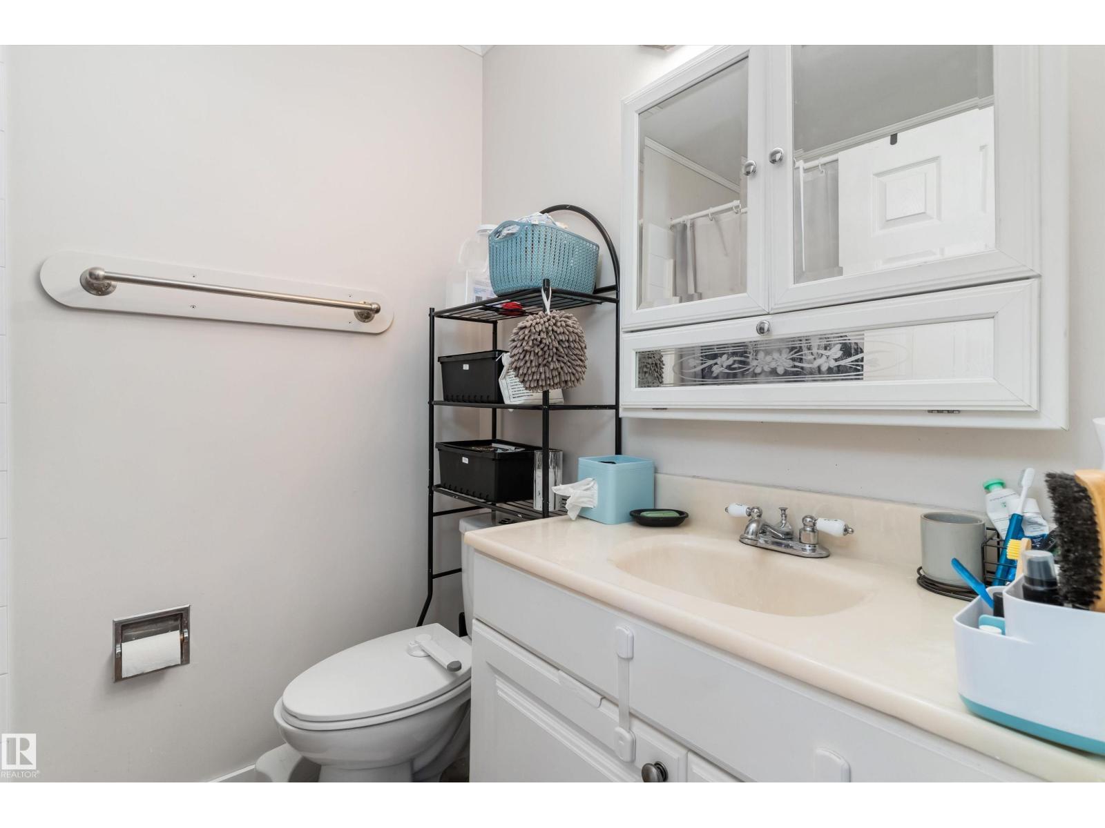 18045 96 Av Nw Property Photo 21