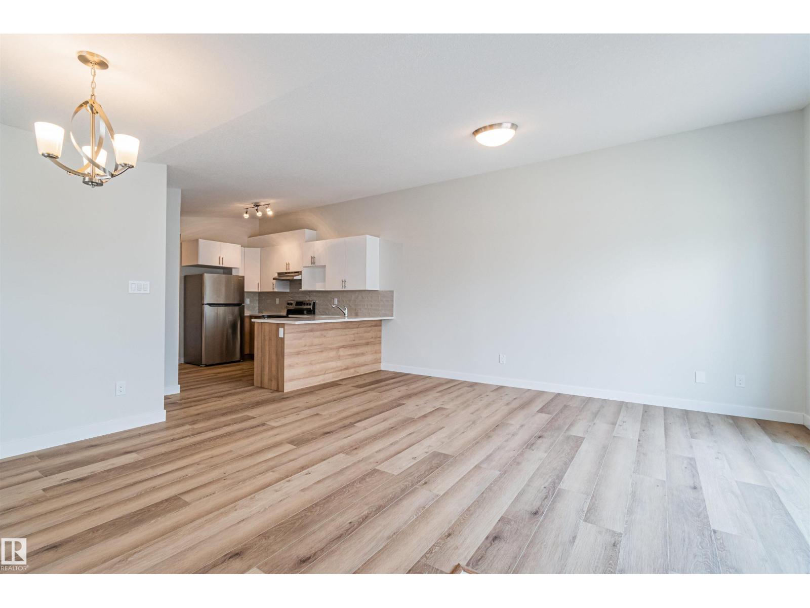 12117 85 St Nw Property Photo 7