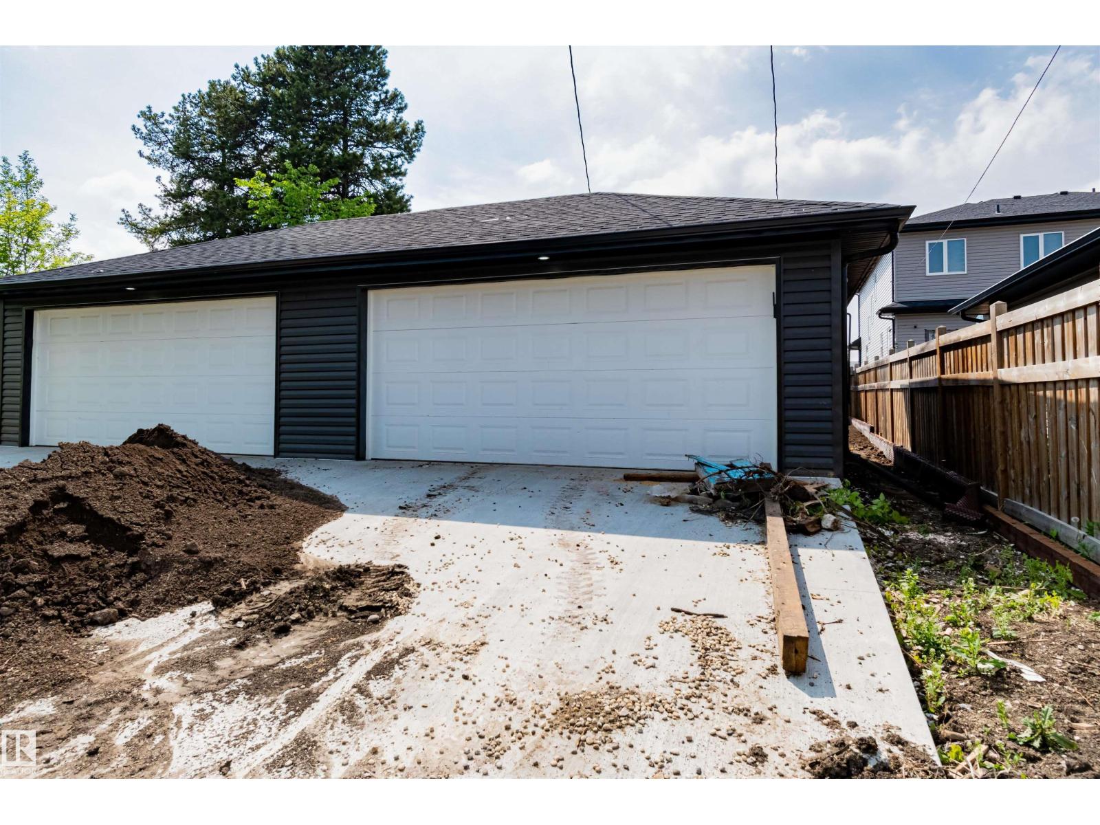 12117 85 St Nw Property Photo 40