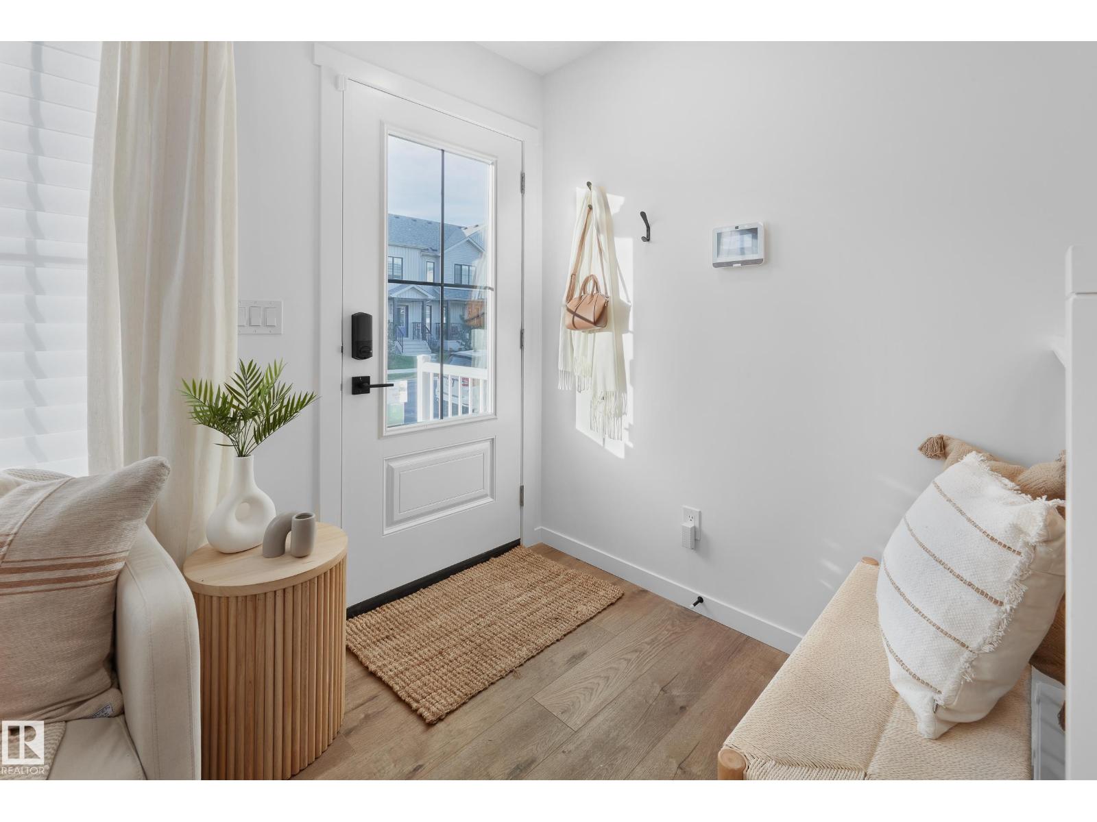 20934 24 Av Nw Property Photo 2