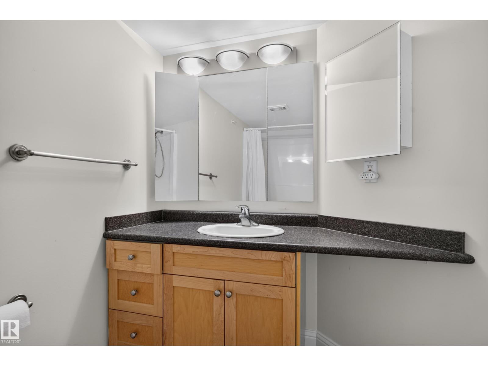 #421 13005 140 Av Nw Property Photo 24