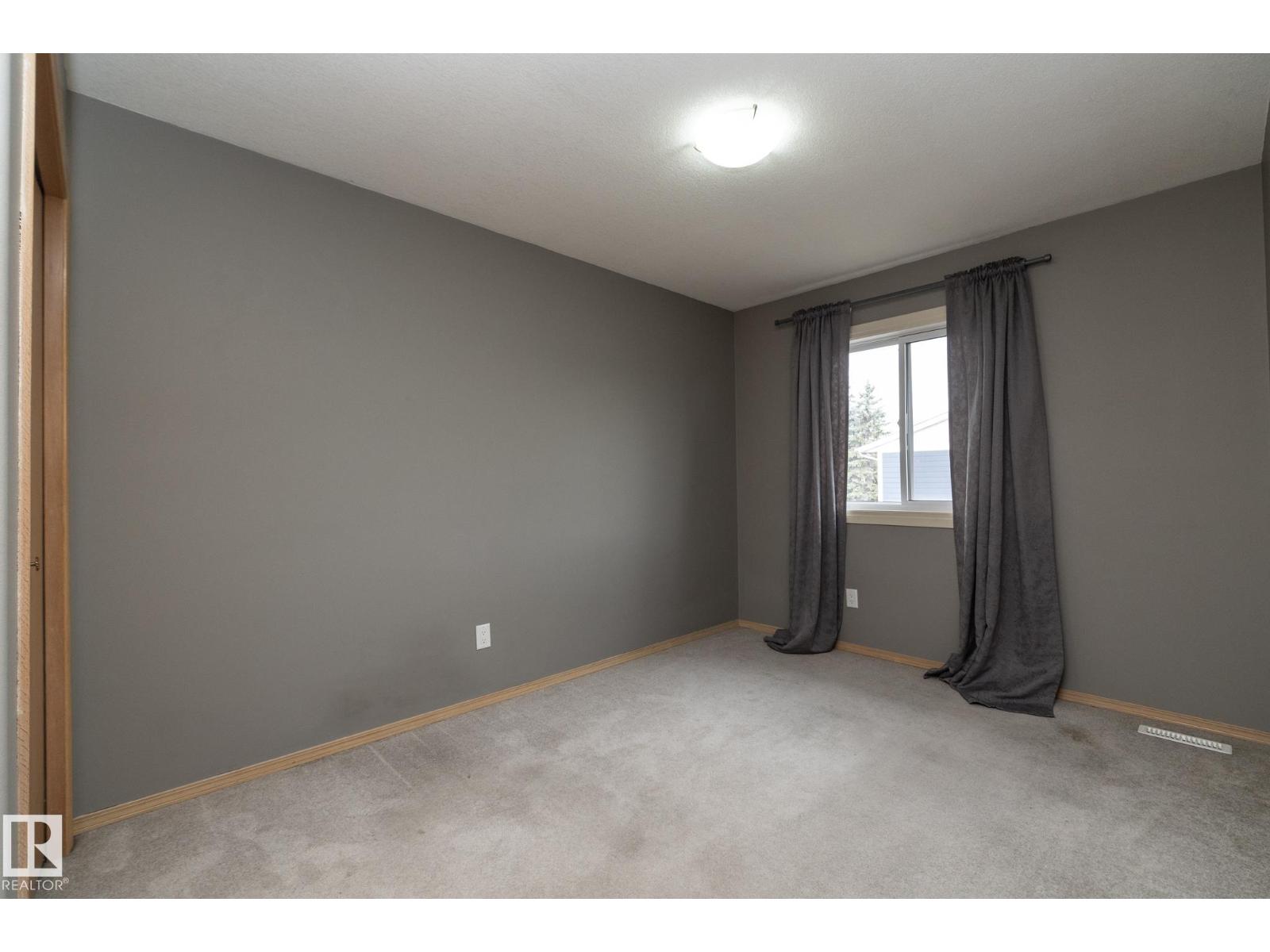 #7 14803 34 St Nw Property Photo 31