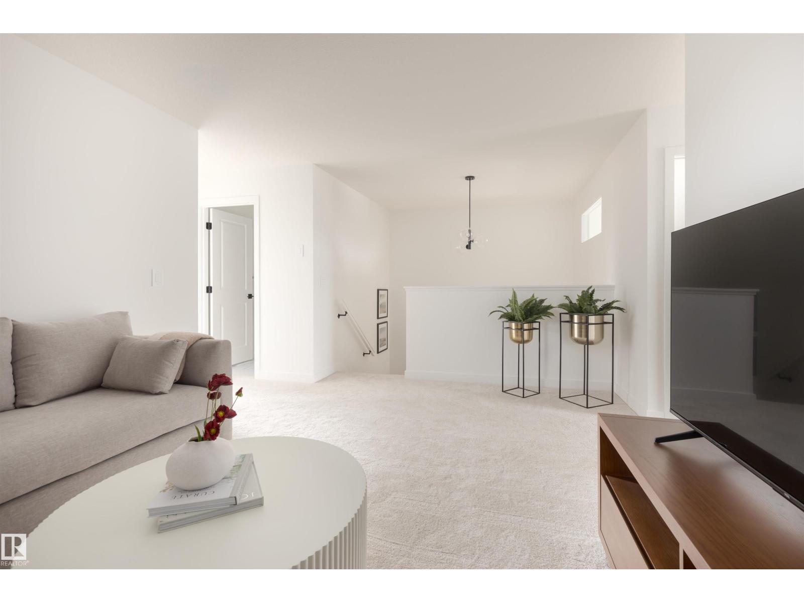 16 Clichy Cl Property Photo 10