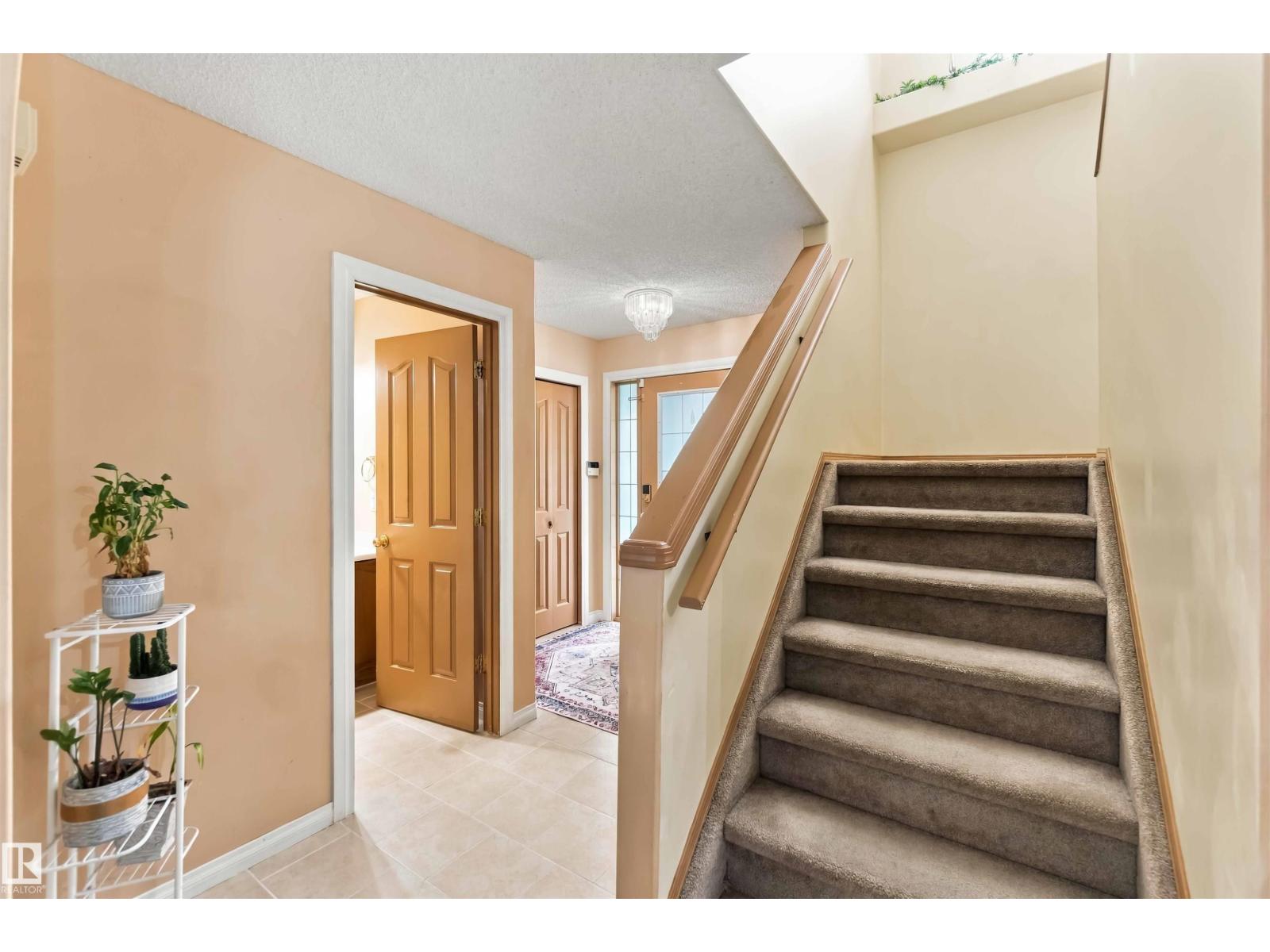 50 Westwood Wy Property Photo 12