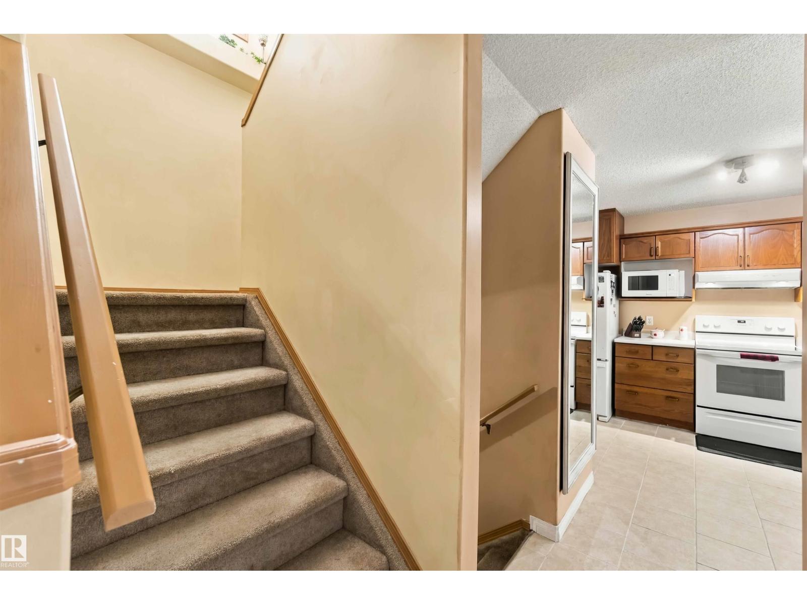 50 Westwood Wy Property Photo 13