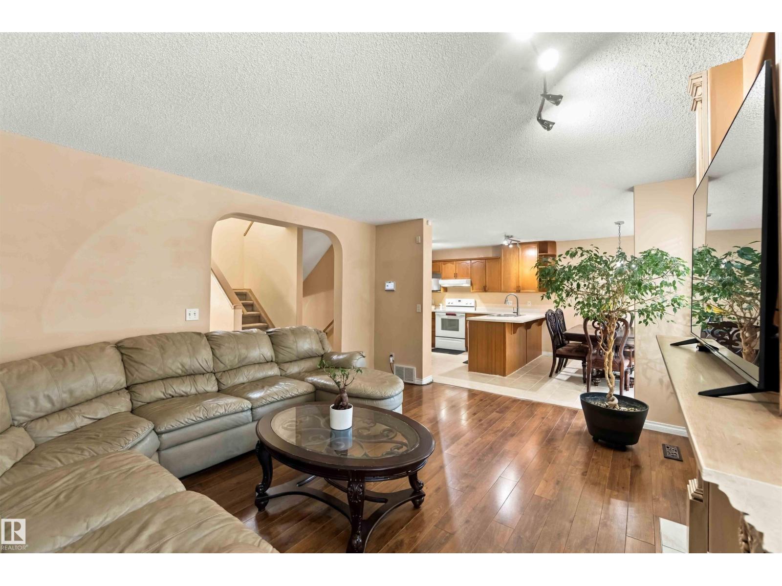 50 Westwood Wy Property Photo 17