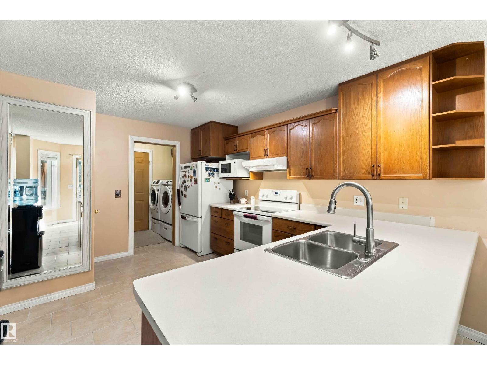 50 Westwood Wy Property Photo 25